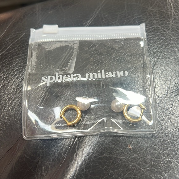 SPHERA MILANO 14k Over Silver 7.5mm Pearl Huggie Hoops in Gold - Picture 2 of 2